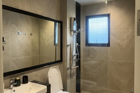 House in Samut Prakan, Thailand 4 bedrooms № 159173 - photo 13