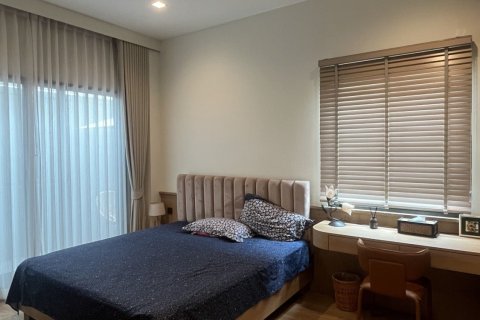 House in Samut Prakan, Thailand 4 bedrooms № 159173 - photo 5