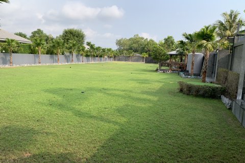 Land in Rayong, Thailand 1600 sq.m. № 159171 - photo 2