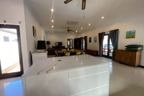 Villa in Hua Hin, Thailand 3 bedrooms № 159170 - photo 30
