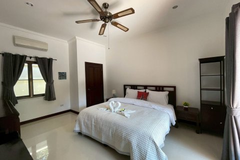 Villa in Hua Hin, Thailand 3 bedrooms № 159170 - photo 10