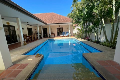 Villa in Hua Hin, Thailand 3 bedrooms № 159170 - photo 4