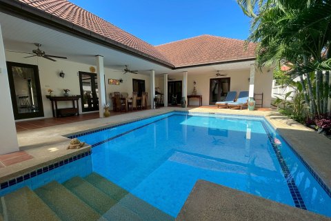 Villa in Hua Hin, Thailand 3 bedrooms № 159170 - photo 5
