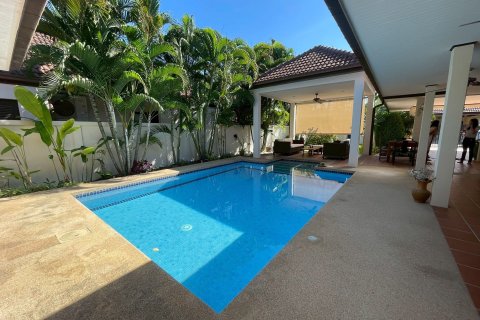 Villa in Hua Hin, Thailand 3 bedrooms № 159170 - photo 12