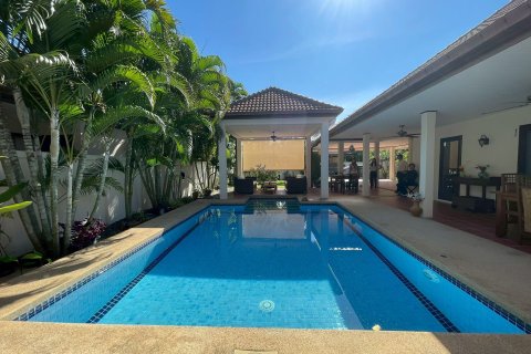 Villa in Hua Hin, Thailand 3 bedrooms № 159170 - photo 23