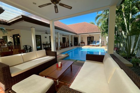 Villa in Hua Hin, Thailand 3 bedrooms № 159170 - photo 3