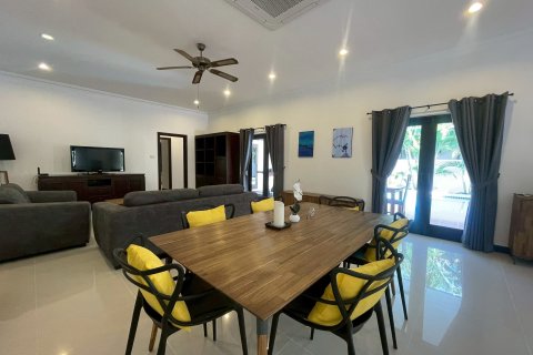 Villa in Hua Hin, Thailand 3 bedrooms № 159170 - photo 27
