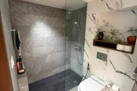 Кондоминиум с 2 спальнями в Ян Наве, Бангкок, Таиланд № 159174 - фото 8