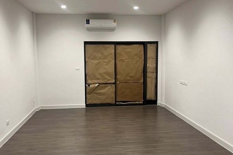 Townhouse in Nong Khaem, Bangkok, Thailand 2 bedrooms № 156652 - photo 6