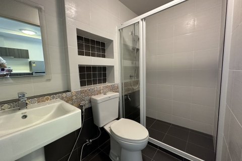 Condo à Chiang Mai, Thaïlande, 2 chambres № 156651 - photo 8