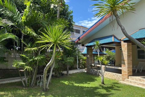 Дом в Паттайе, Таиланд с 3 спальнями  № 147202 - фото 2