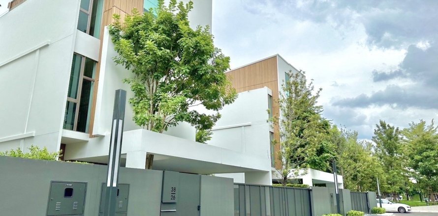 Maison à Saphan Sung, Bangkok, Thaïlande 3 chambres № 147205