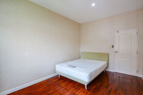 House in Phuket, Thailand 4 bedrooms № 147207 - photo 13