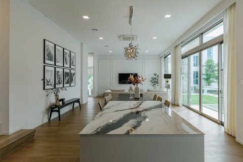 House in Saphan Sung, Bangkok, Thailand 4 bedrooms № 154755 - photo 4