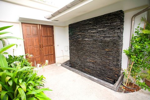Villa in Kathu, Thailand 3 bedrooms № 154757 - photo 12