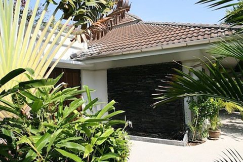 Villa in Kathu, Thailand 3 bedrooms № 154757 - photo 13