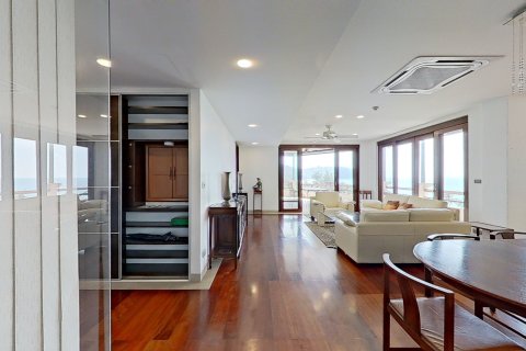 Apartment in Phuket, Thailand 3 bedrooms № 154754 - photo 2