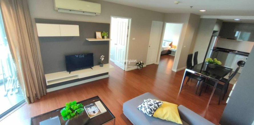 Кондоминиум с 2 спальнями в Хуай Кванге, Бангкок, Таиланд № 153230