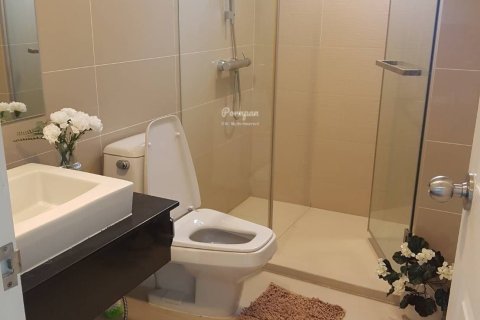 Кондоминиум с 2 спальнями в Хуай Кванге, Бангкок, Таиланд № 153230 - фото 8