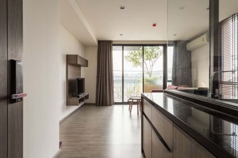 Studio in the Condo in Watthana, Bangkok, Thailand  № 153229 - photo 4