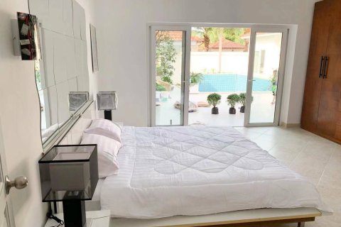 Вилла в Паттайе, Таиланд с 12 спальнями  № 153232 - фото 10