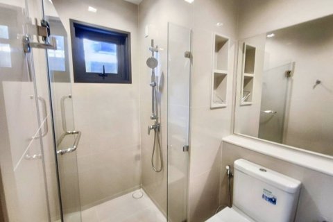 Кондоминиум с 2 спальнями в Бангкоке, Таиланд № 115194 - фото 6