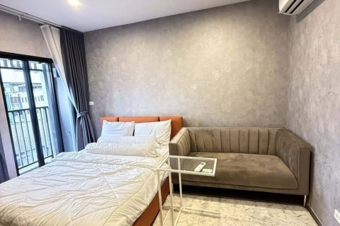Studio in the Condo in Huai Khwang, Bangkok, Thailand  № 169442 - photo 1