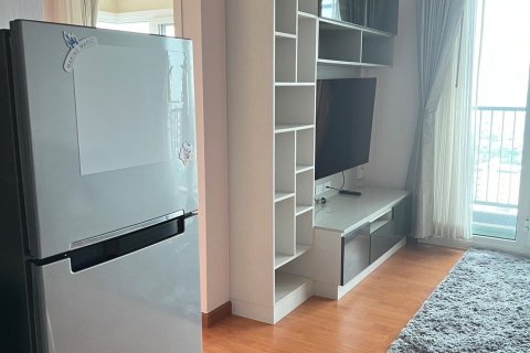 Condo in Samut Prakan, Thailand, 2 bedrooms  № 169444 - photo 18