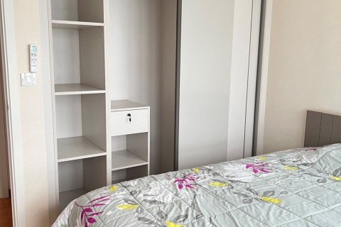 Condo in Samut Prakan, Thailand, 2 bedrooms  № 169444 - photo 5