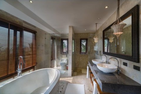 Villa in Ko Samui, Thailand 4 bedrooms № 179950 - photo 18