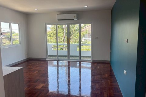 House in Min Buri, Bangkok, Thailand 3 bedrooms № 167325 - photo 6