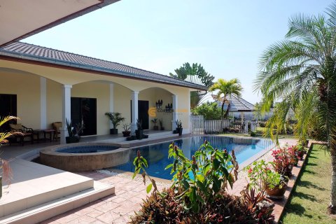 Студия в Чонбури, Таиланд № 53711 - фото 2