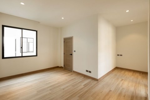 House in Pak Kret, Thailand 3 bedrooms № 152823 - photo 9