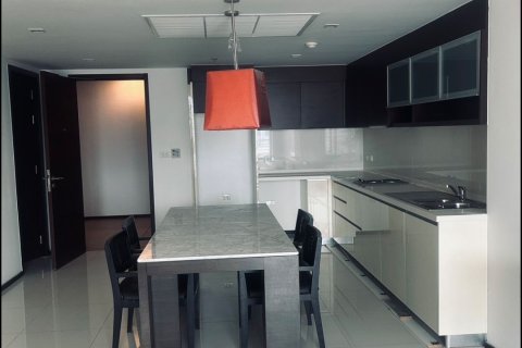 Condo à Sathon, Bangkok, Thaïlande, 2 chambres  № 152822 - photo 3