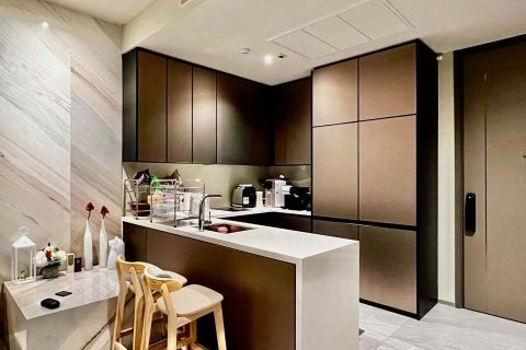 Studio dans le Condo à Watthana, Bangkok, Thaïlande  № 169296 - photo 2