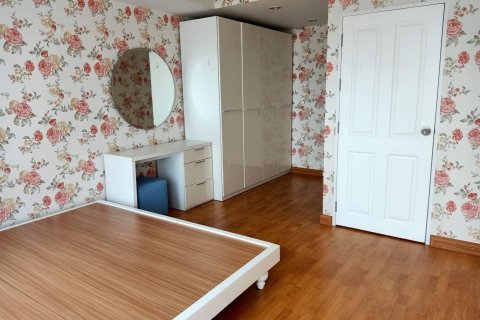 Studio in the Condo in Khlong Toei, Bangkok, Thailand  № 169301 - photo 3