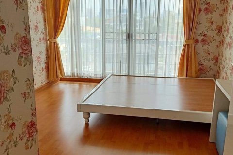 Studio in the Condo in Khlong Toei, Bangkok, Thailand  № 169301 - photo 12