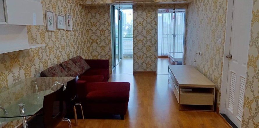 Studio in the Condo in Khlong Toei, Bangkok, Thailand  № 169301