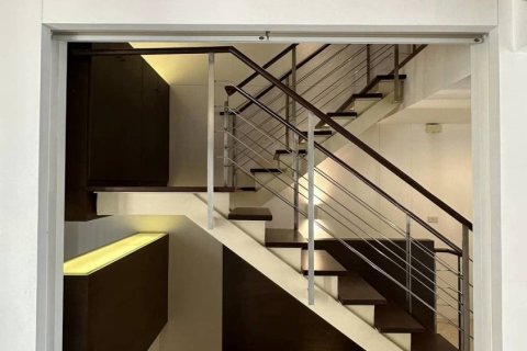 House in Bangkok, Thailand 3 bedrooms № 180908 - photo 7