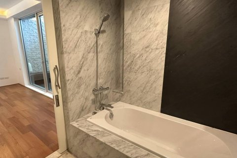 House in Bangkok, Thailand 3 bedrooms № 180908 - photo 12