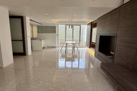 House in Bangkok, Thailand 3 bedrooms № 180908 - photo 5