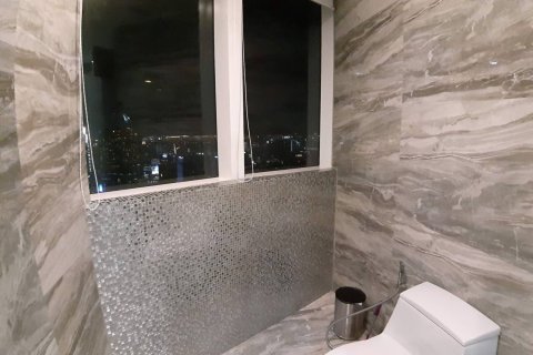 Penthouse in Bangkok, Thailand 3 bedrooms № 180910 - photo 13