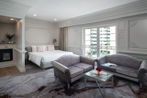 Commercial property in Bangkok, Thailand № 180905 - photo 11