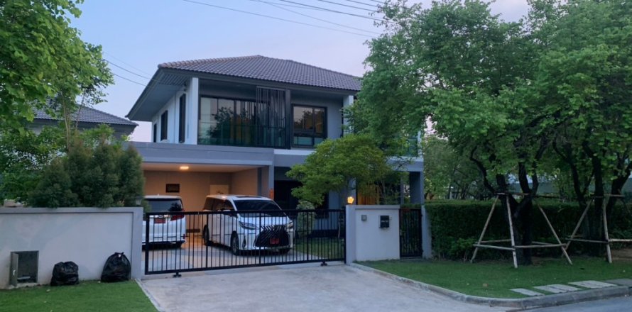 Maison à Bangkok, Thaïlande 3 chambres № 65597