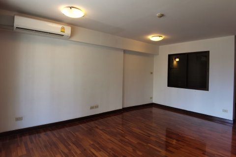Condo in Pathum Wan, Bangkok, Thailand, 2 bedrooms № 200774 - photo 6