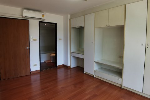Condo in Pathum Wan, Bangkok, Thailand, 2 bedrooms № 200774 - photo 8