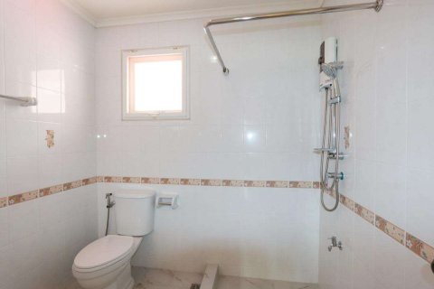 House in Chiang Mai, Thailand 3 bedrooms № 205509 - photo 9