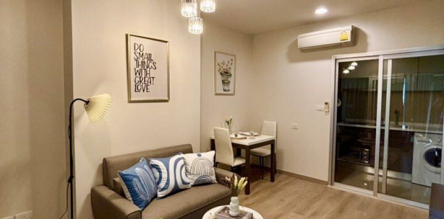 Studio in the Condo in Sathon, Bangkok, Thailand  № 151965