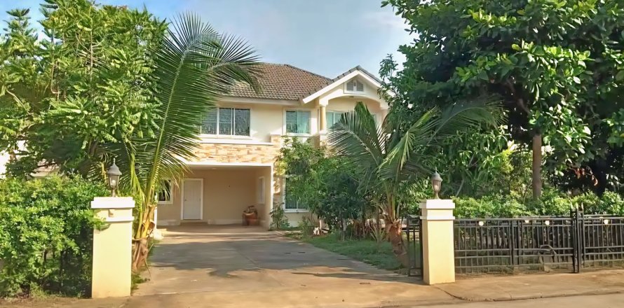 Maison à Chiang Mai, Thaïlande 4 chambres № 147200