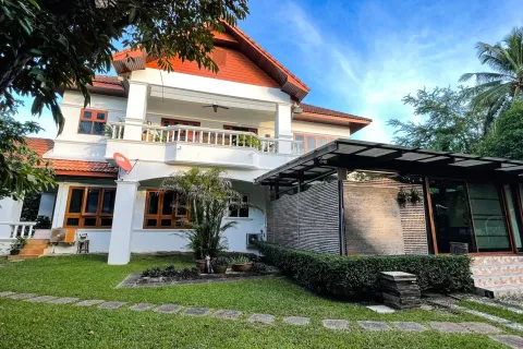 Villa in San Sai, Thailand 4 bedrooms № 156222 - photo 3